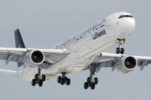 lufthansa, airline, airplane, plane, flight, trip, travel